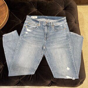 EUC GAP Mid Rise Skinny Jeans - Size 30/10R